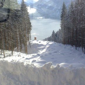 Winterdienst . Traktor . Schneeräumung (1)