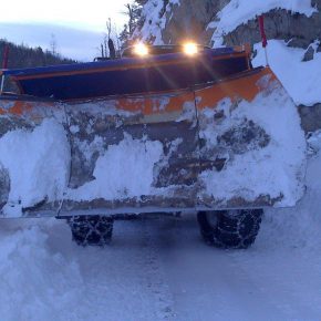 Winterdienst . Traktor . Schneeräumung (5)