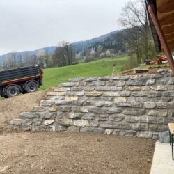 Steinmauer Erdbau Attersee Pölzleitner (1)